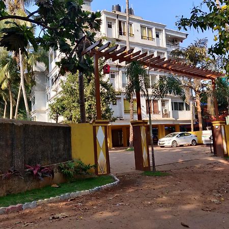 Luxury 2Bhk Apartment Near Calangute Baga Beach With Pool Buitenkant foto