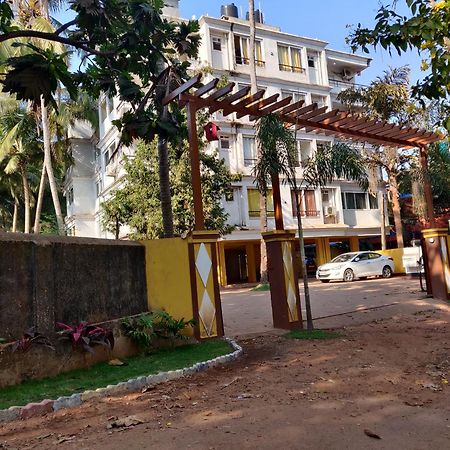 Luxury 2Bhk Apartment Near Calangute Baga Beach With Pool Buitenkant foto
